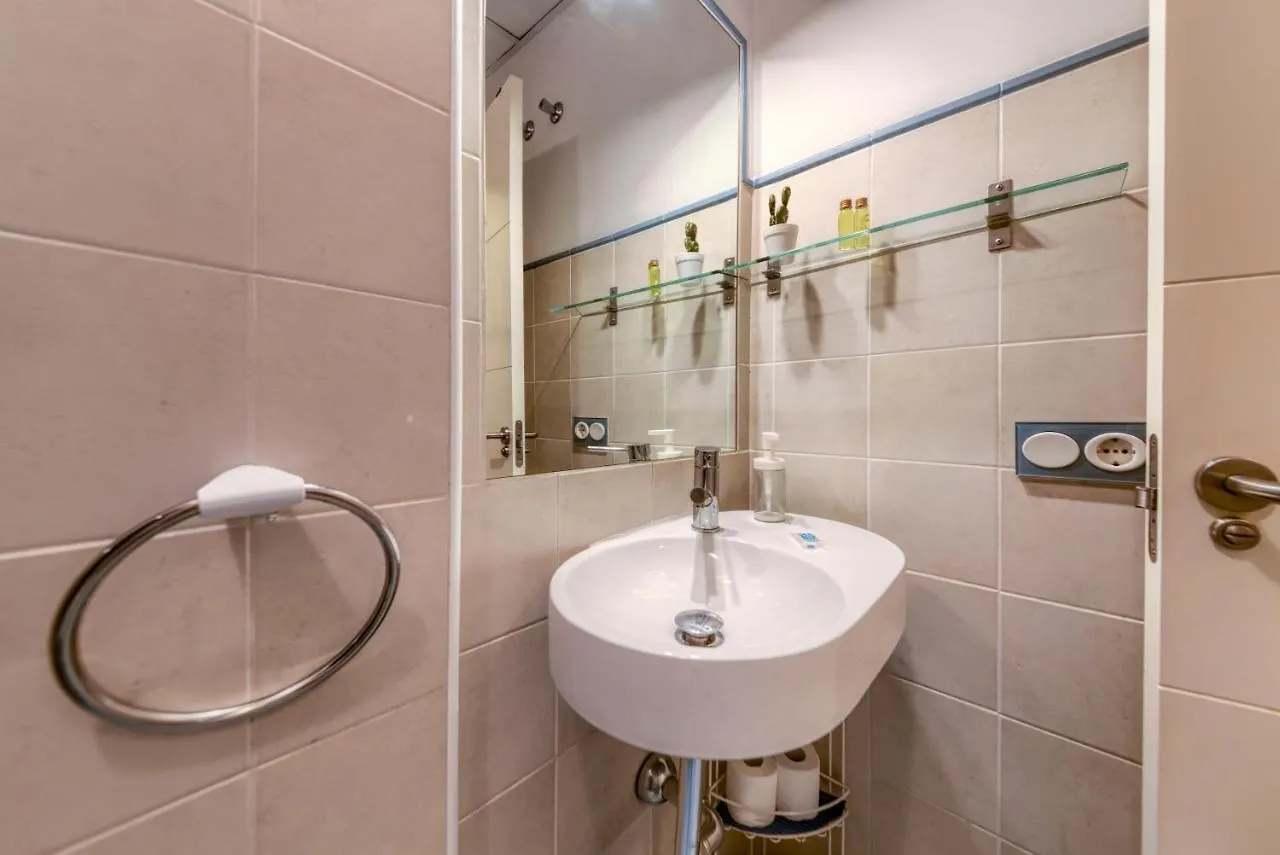 LyriosHomes Apartamento Estudio La Biznaga Málaga 0*,